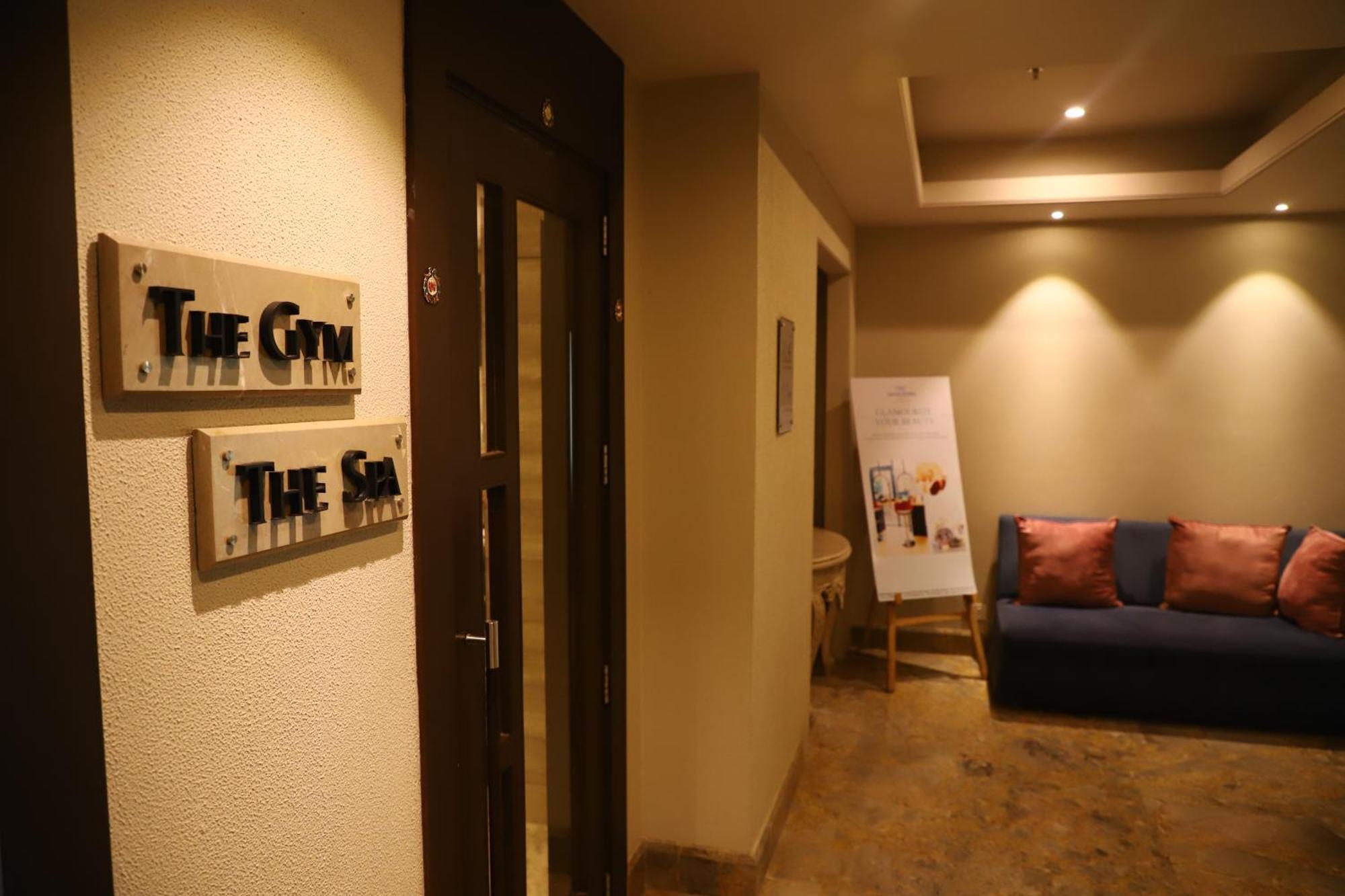 Efcee Sarovar Premiere Bhavnagar Exterior foto