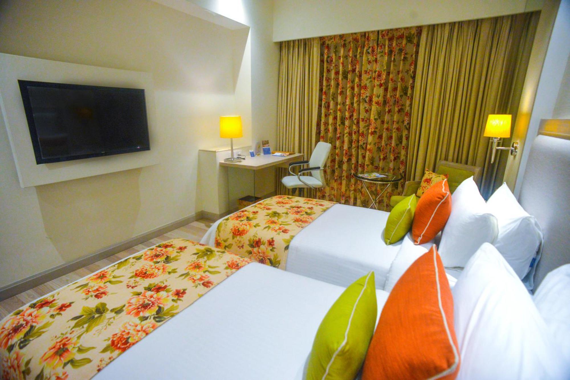 Efcee Sarovar Premiere Bhavnagar Exterior foto